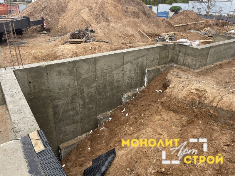 Заливка ленточного фундамента - фото объекта
