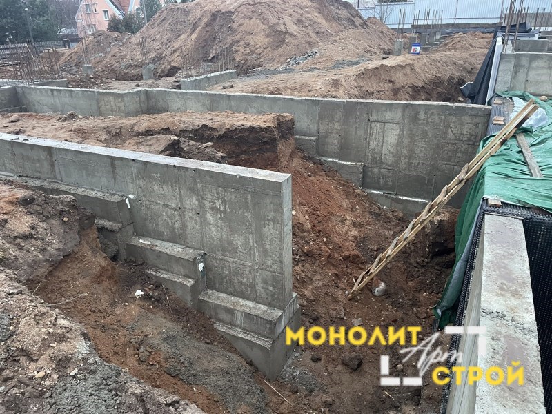 Заливка ленточного фундамента - фото объекта