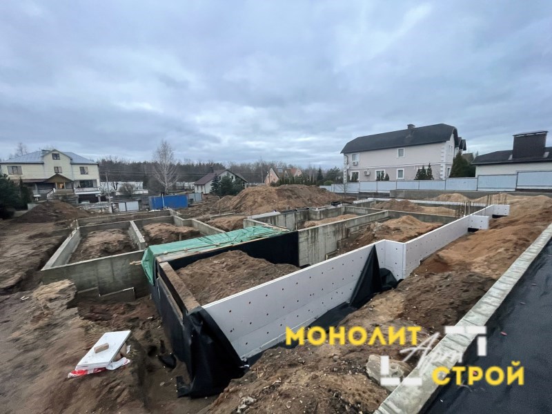 Заливка ленточного фундамента - фото объекта