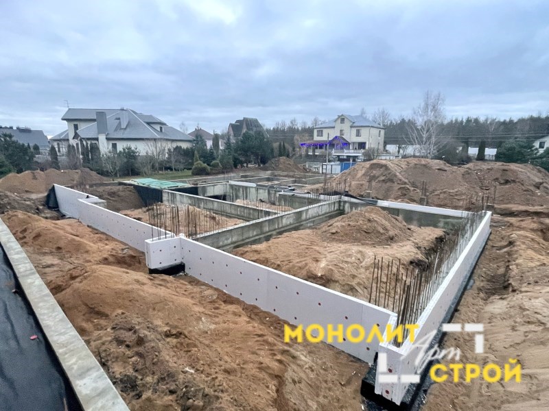 Заливка ленточного фундамента - фото объекта