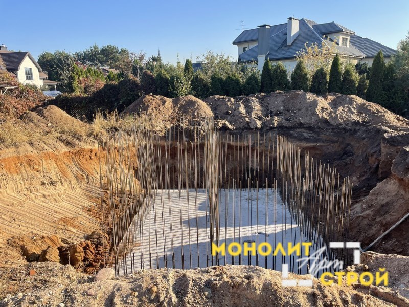 Заливка ленточного фундамента - фото объекта