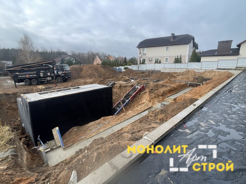 Заливка ленточного фундамента - фото объекта