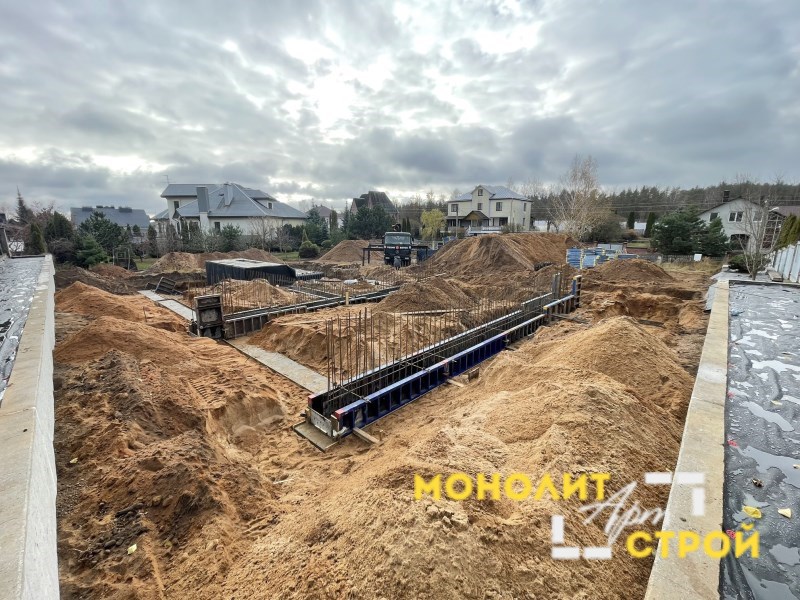 Заливка ленточного фундамента - фото объекта