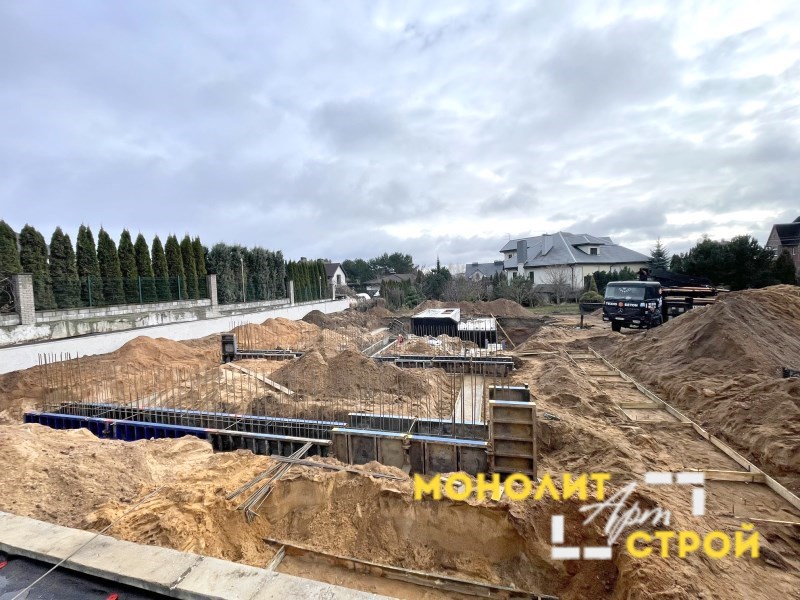 Заливка ленточного фундамента - фото объекта
